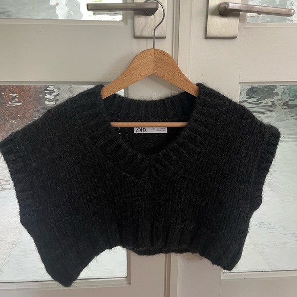 Zara size small wool/knit cropped sweater vest - Picture 2 of 3